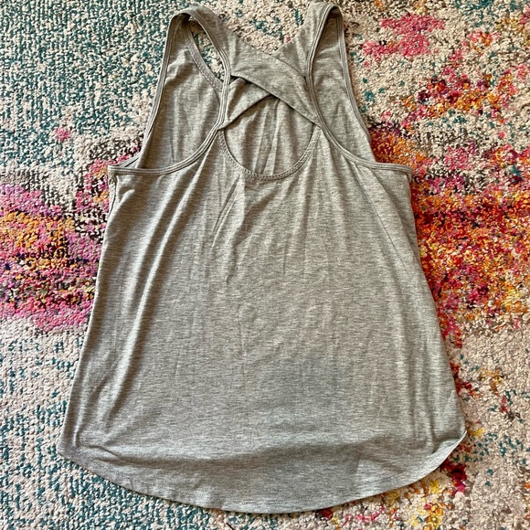 Athleta keyhole tank size small EUC - Picture 1 of 3